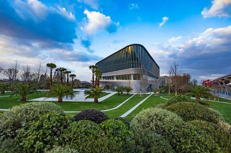 领略未来科技魅力,最新高清科技产品改变生活品质