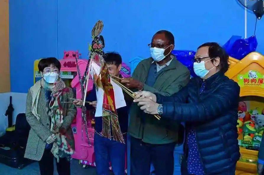 皮影演员表，自然美景的探索之旅之旅