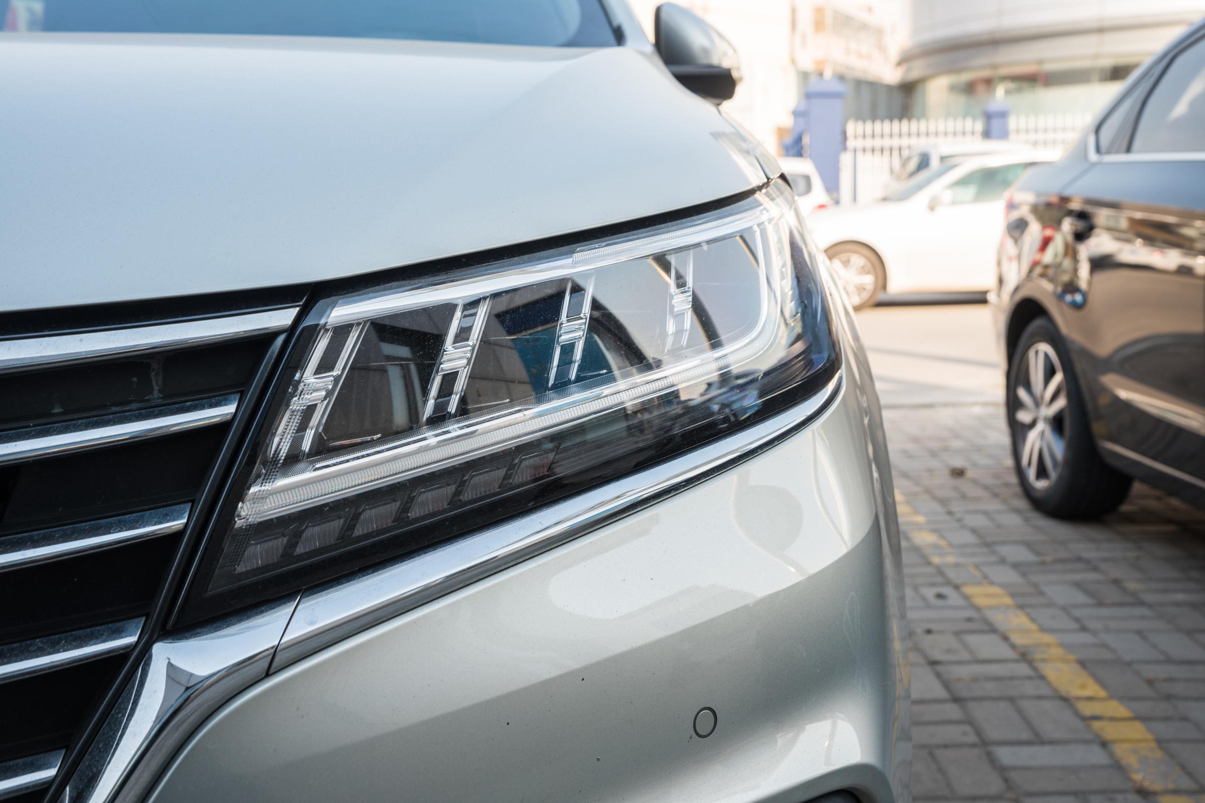 荣威车型最新价格概览，轿车、SUV及混动车型价格走势分析
