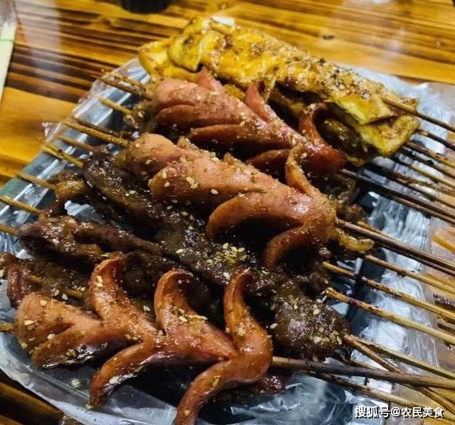 钢钢网最新动态揭秘，小巷中的隐秘美食天堂