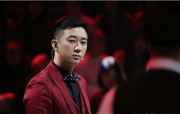 王自健最新相声,科技之光,笑中带乐点亮生活