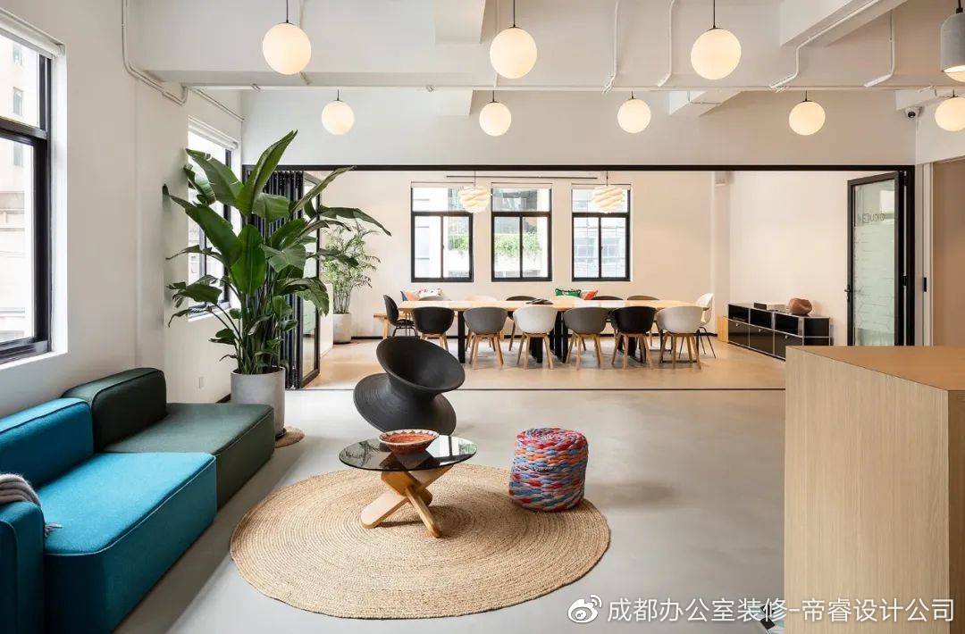 最新办公室设计，融合家的温馨与工作的乐趣